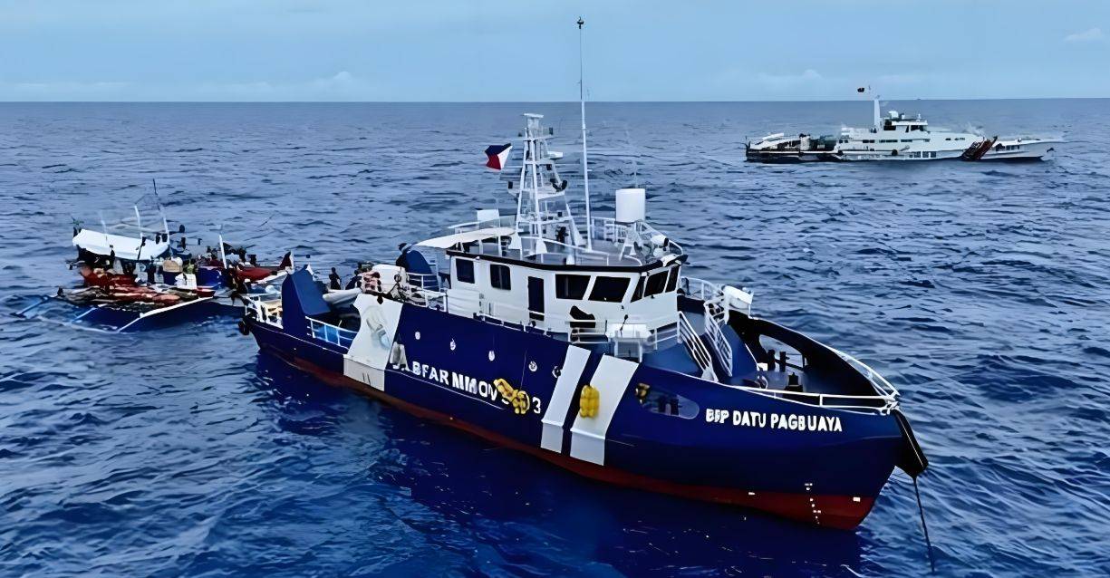 我海警船又被菲船撞伤,南海问题应该怎样解决?