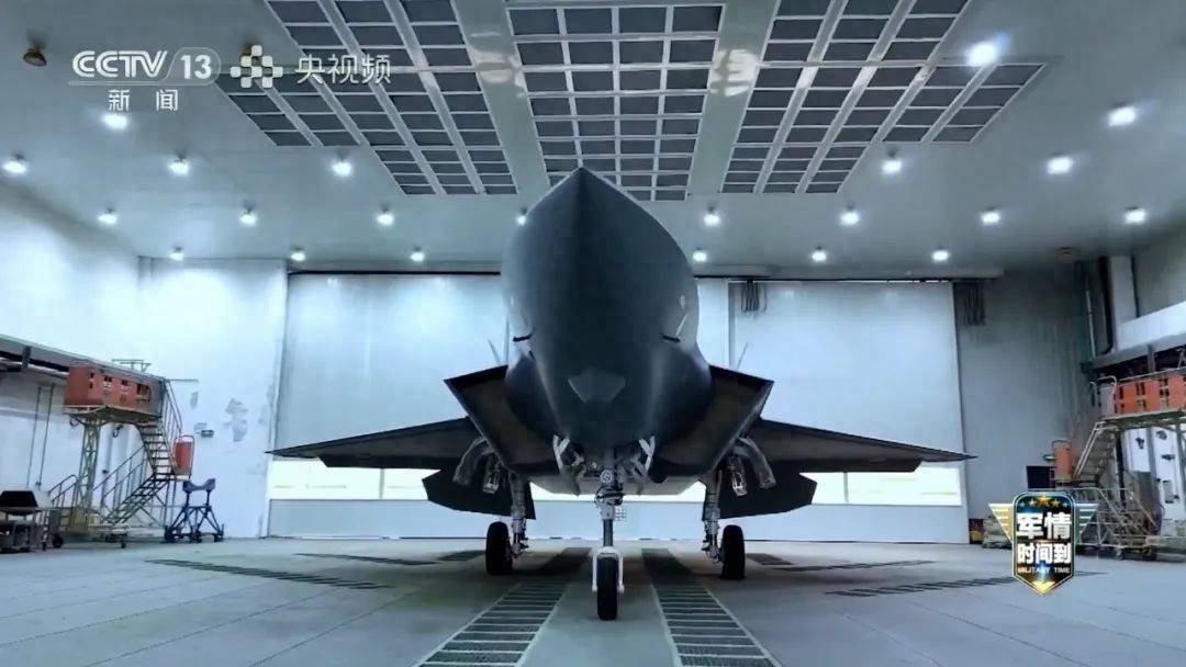 央视正式公开“黑科技”，歼-35果然被大大低估，整机都采用超材料
