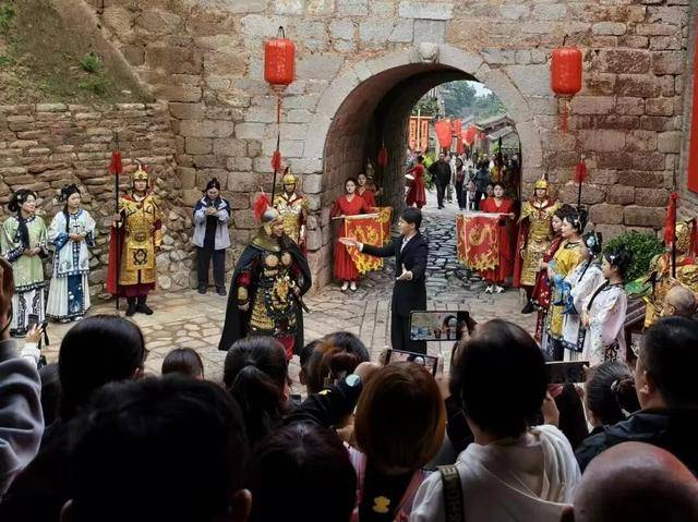 国庆期间,山西各地迎来客流高峰