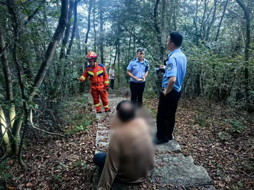 杭州一山脚下,网约车司机报警!从清晨等到深夜,未等到乘客下山……紧急搜救!