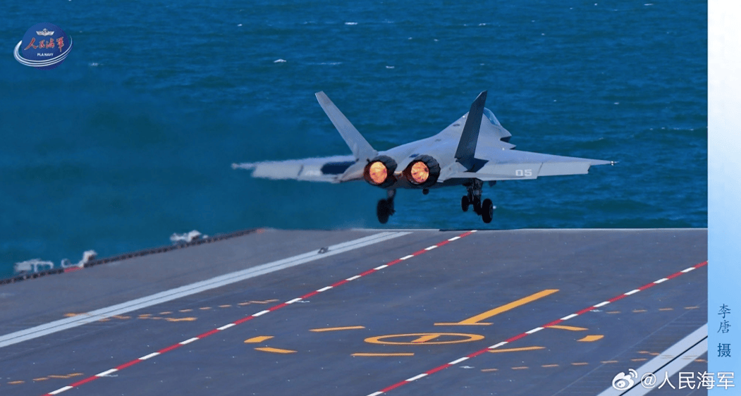 终于官宣，歼35舰载版最大起飞重量曝光，雷达反射面积也自信公开！