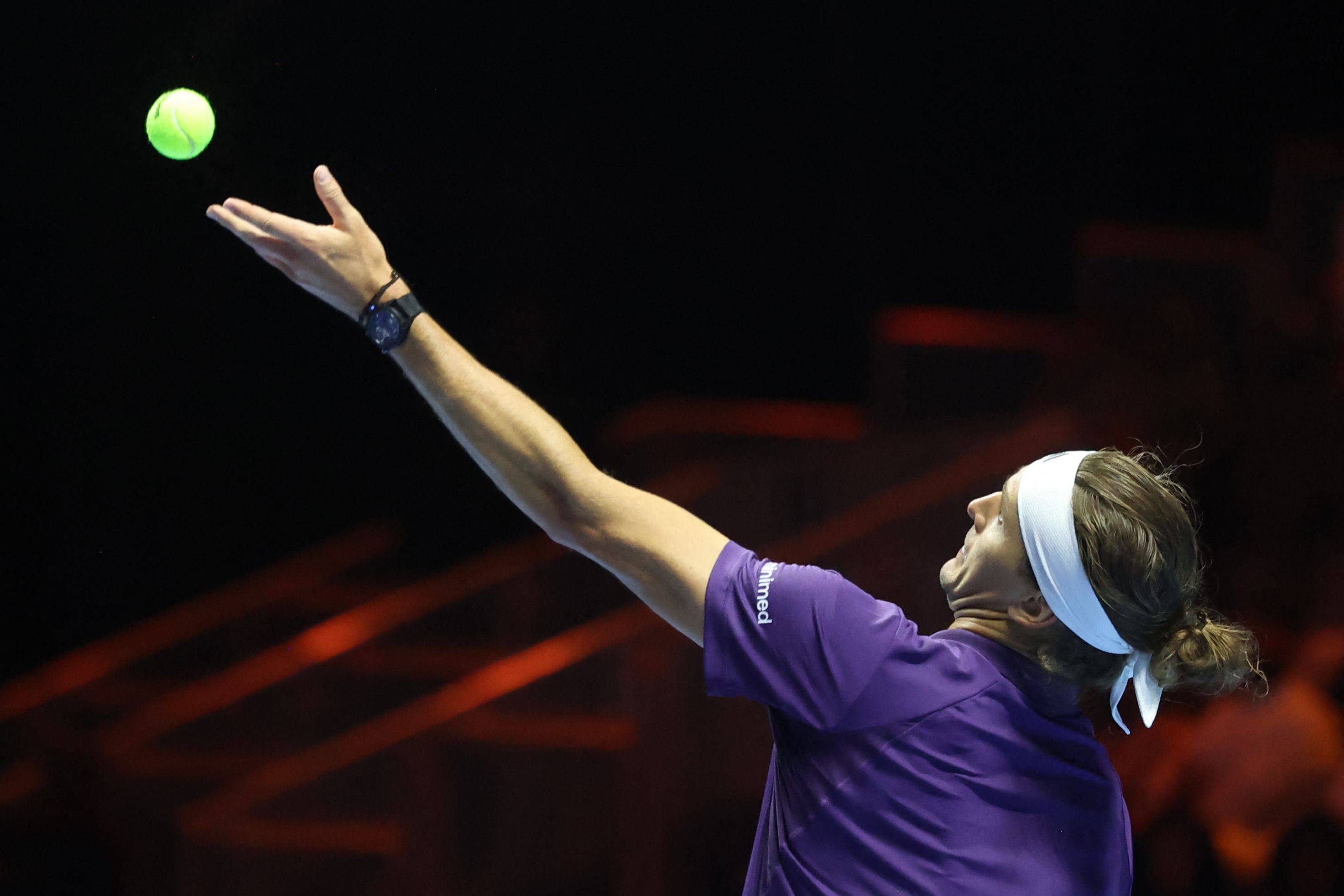 (外代二线)网球——沙特“六王大满贯”表演赛:弗里茨胜兹维列夫