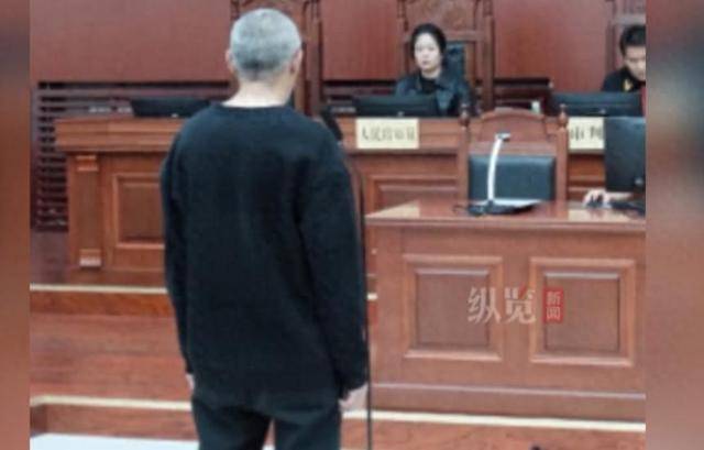 男子因驾驶证被交警吊销心怀不满,酒后持刀闯进派出所威胁民警,一审获刑3年